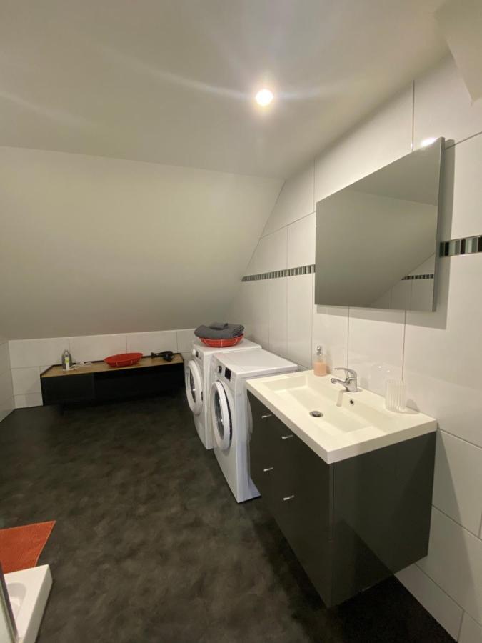 Studio Spacieux Et Elegant Au Coeur De Bourbourg - Gare A Proximite Exterior foto