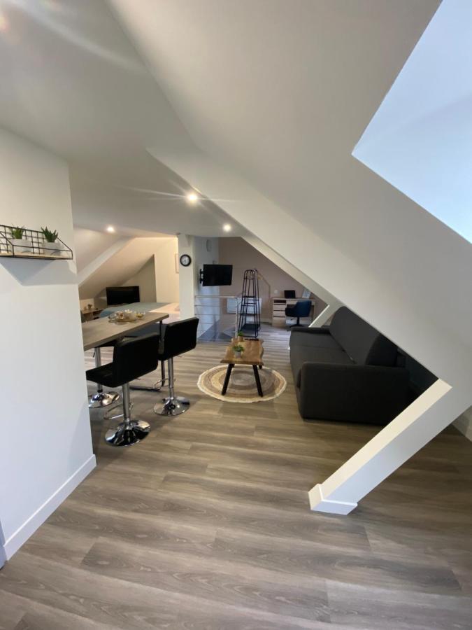 Studio Spacieux Et Elegant Au Coeur De Bourbourg - Gare A Proximite Exterior foto